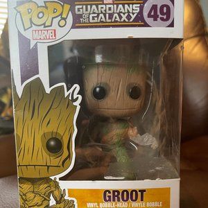 Funko POP! Marvel: GotG: Groot (Glow in the Dark) (LootCrate Exclusive) #49